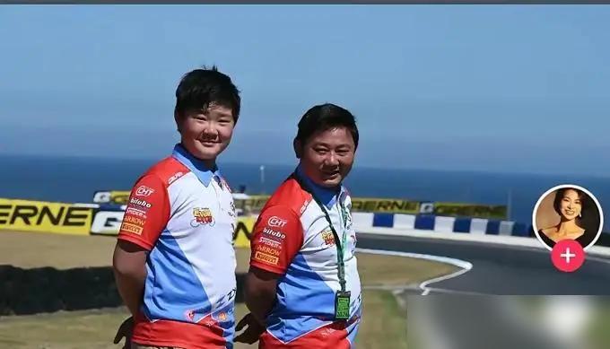 别再盯着张擎天的“厂长少爷”名号眼红。我告诉你，这根本不是什么温情的二代接班剧本