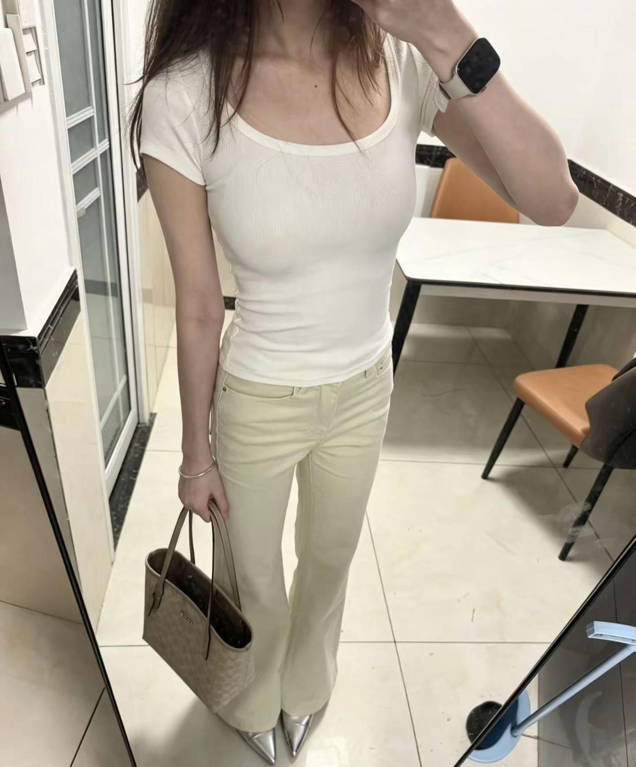 她身材好还一直卷，我得跟上才行呀。健身打卡记录 生活随拍 身材很哇塞 @小雨