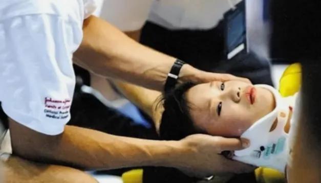 1998年7月，17岁的桑兰代表中国去美国参加第四届友好运动会，这个年纪轻轻就拿