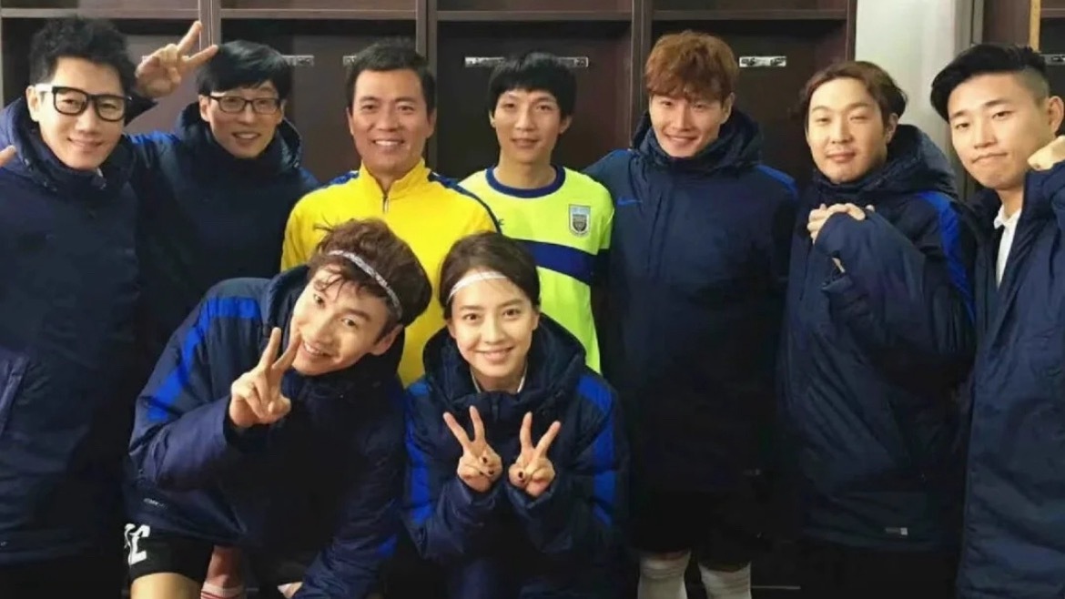 谁还不知道陈楚生参加过runningman16年接的碎活啦，跟李光洙踢过足球，中