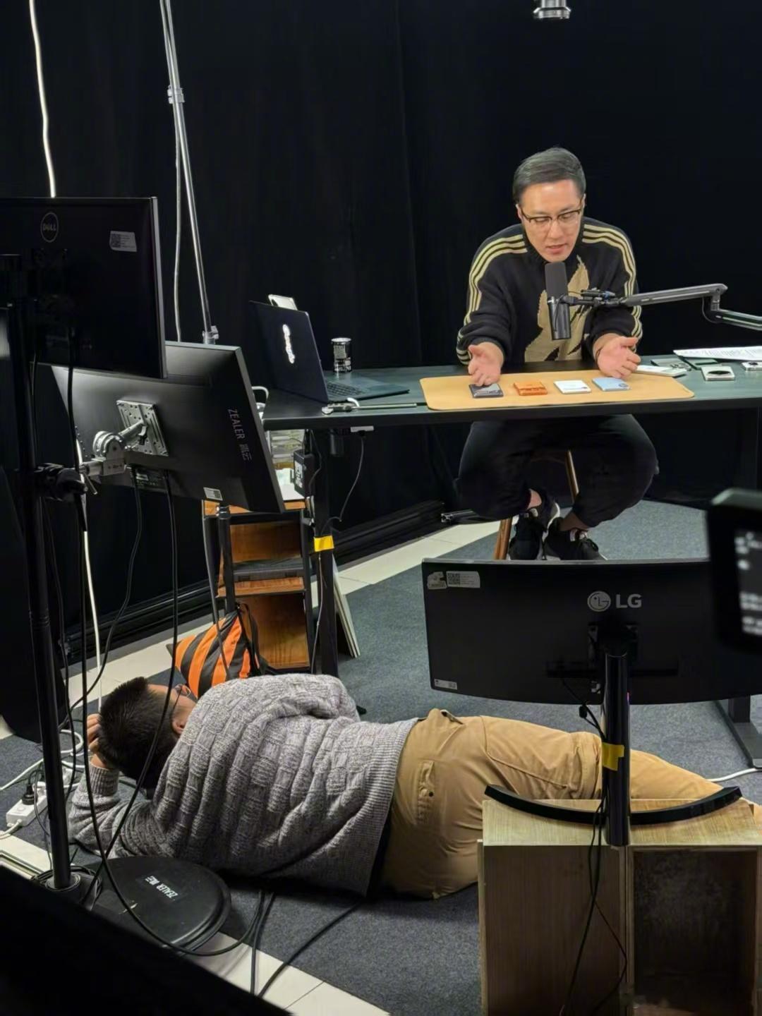 你们一定猜不到，谁又能想得到呢 王自如首场线上直播｜测评iPhone 17 系列