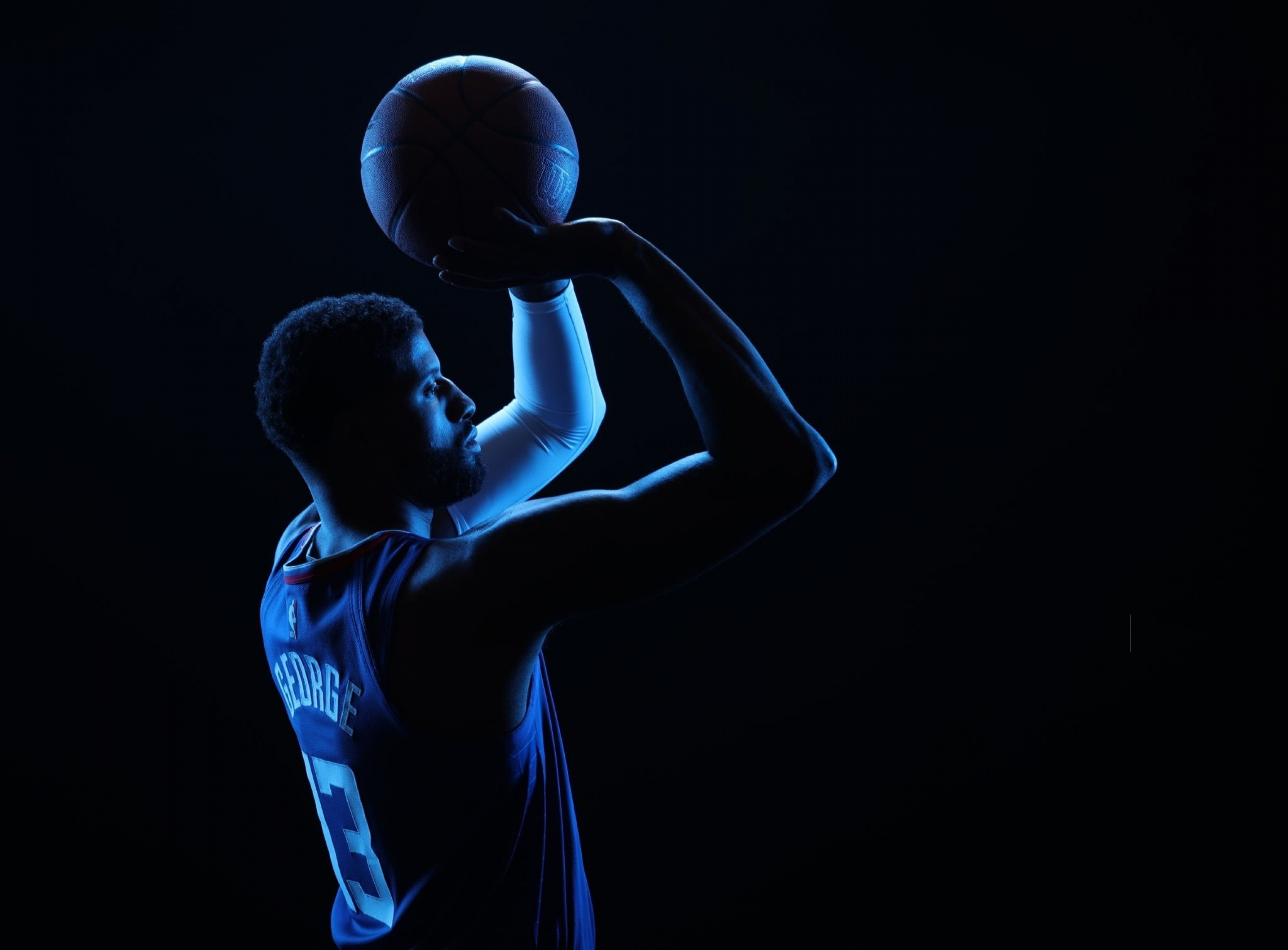 先成为自己的山，再去找心中的海。晚安,保罗乔治