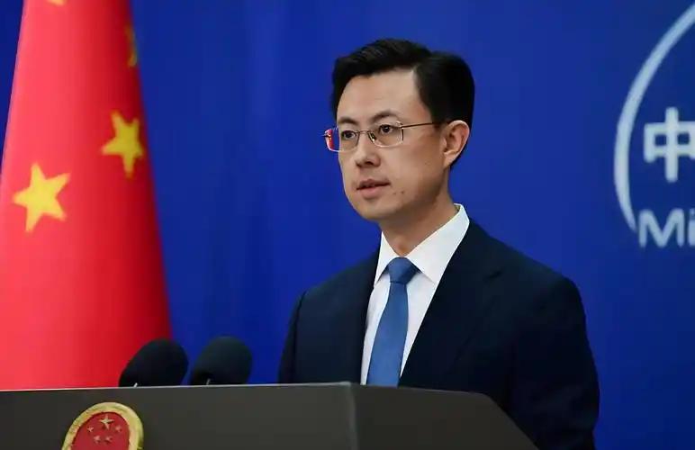 国家早就把话撂明白了，可惜90%的人当耳旁风。今年3月8日深夜，几辆蒙着军用苫布