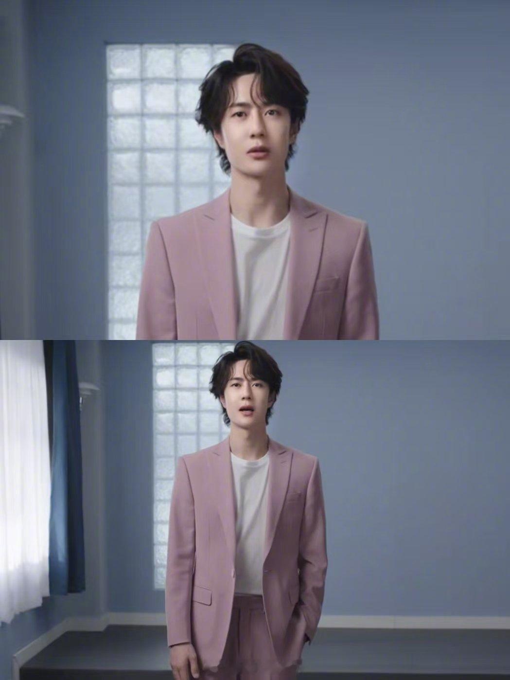 王一博的贴贴攻略 情人节的浪漫氛围，瞬间被一博这支最新短片注入满满的清新氧气！没