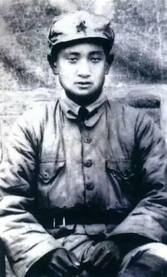 1937年2月，任红四方面军红31军第93师参谋长的孙继先。此时，红军三大主力已