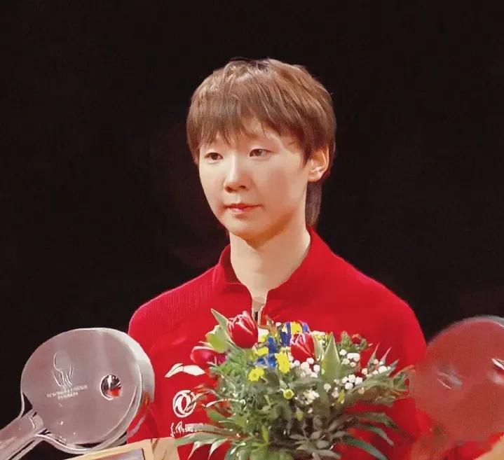 陈梦还是挺不服王曼昱在今年乒超联赛获得了MVP的，虽然乒超联赛陈梦发挥也是比较优
