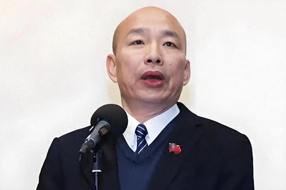 韩国瑜火力全开，当面怒斥赖清德！在“双十庆典”发表致词时，韩国瑜直接来了大脱稿，