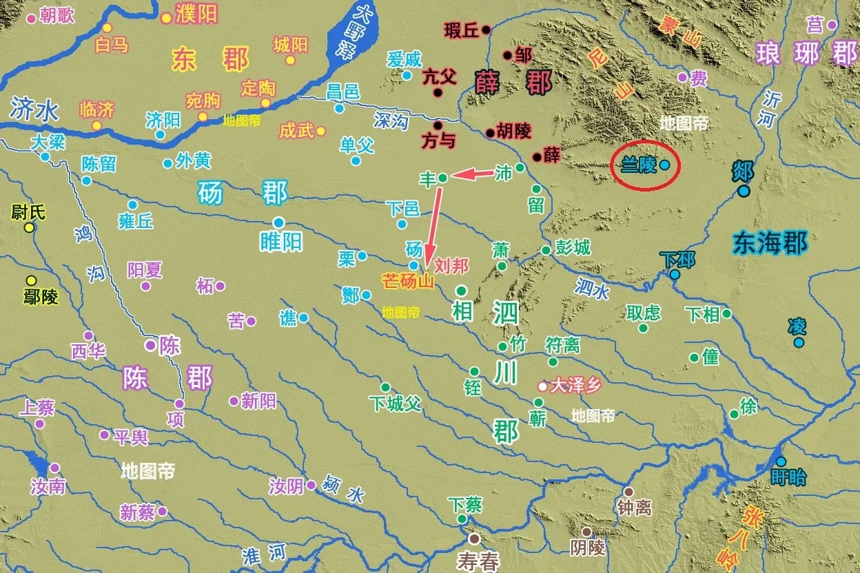 兰陵这么好听，为何改称枣庄？如果河北石家庄是“天下第一庄”，那么山东枣庄就是“天下第二庄”，可你知道历史上枣庄有个很响亮的名字——兰陵。兰陵这么好听的名字，为何要改称枣庄呢？
原来是明朝初年，朝廷允许民间开矿，今枣庄市中区一带有煤矿，很多人都来这里挖煤，在周围形成聚居点，因聚点附近有片枣树林，大家就顺嘴称呼为枣庄。
清朝在枣庄成立“商办山东峄县中兴煤矿股份有限公司”，是成为我国近代第一家煤炭股份有限公司，因公司总矿在峄县城北枣庄，枣庄之名越叫越响。1961年枣庄升级为地级市，明明是古兰陵郡治所所在却已经与兰陵两个字不沾边了。2014年临沂苍山县更名为兰陵县，枣庄就再也与兰陵无瓜葛了！