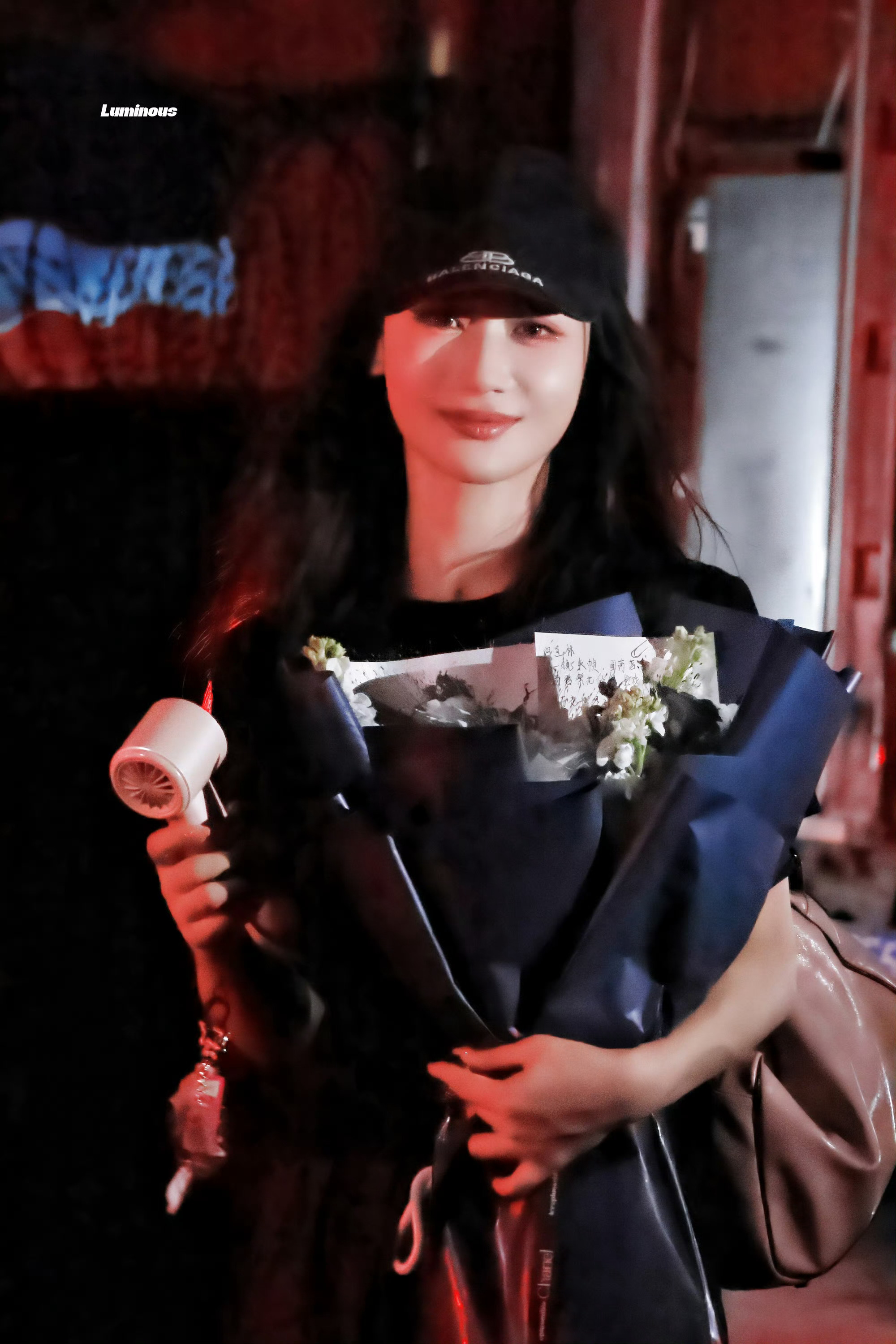何宣林万花世界杀青祝姐姐杀青快乐！期待《万花世界》，也期待宣林的下一个角色 