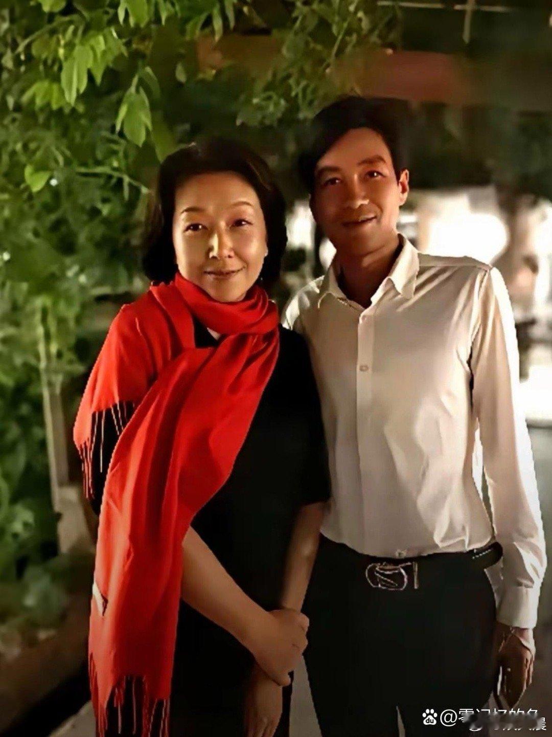 56岁江珊近况曝光！模样变化太让人意外，气质和从前相比差异明显，不仔细看真的快认