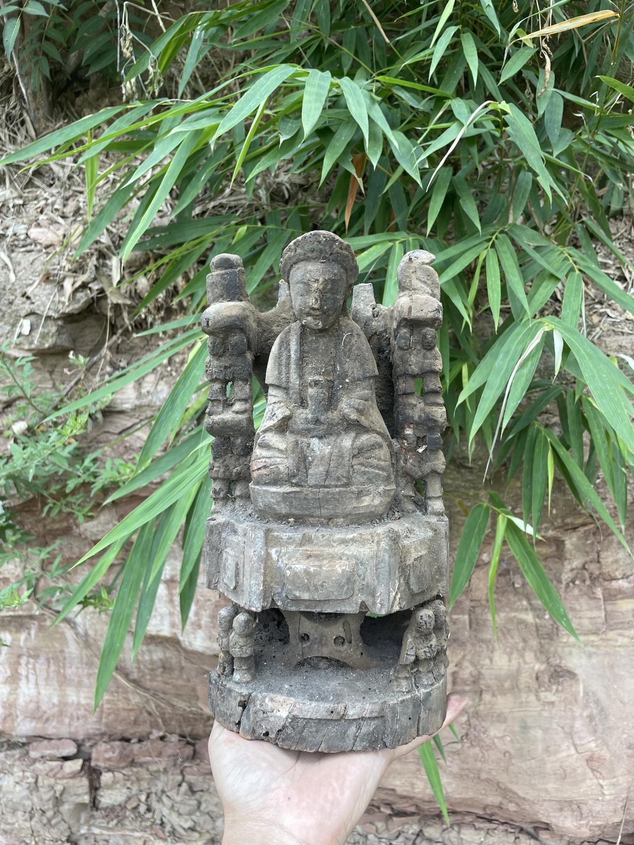 明清川工观音造像