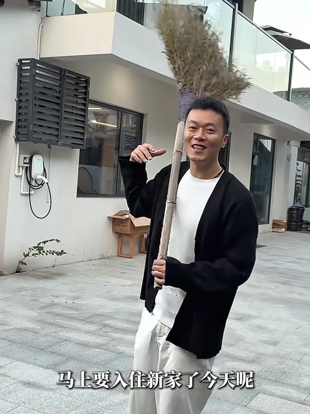 秋天爸爸换新居所：认真生活，才是最好的生活状态
 
生活从来不会辜负踏实努力的人