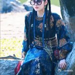 艾米百妖谱眼镜造型居然是剧情艾米百妖谱雷霆眼镜造型 啊？我以为是片场互动呢，结果
