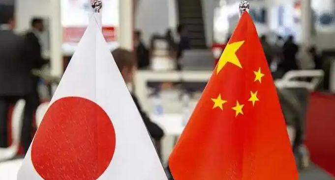 现在才懂，为啥中日闹得再凶，咱们也不拆钓鱼岛上的灯塔。因为这座灯塔，极有可能就是