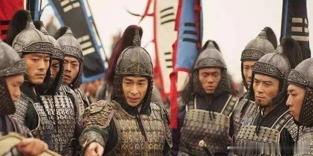 戚继光最讨厌匹夫之勇，可关键时刻，他自己抄起弓箭连射三箭

打仗嘛，谁没听过"两
