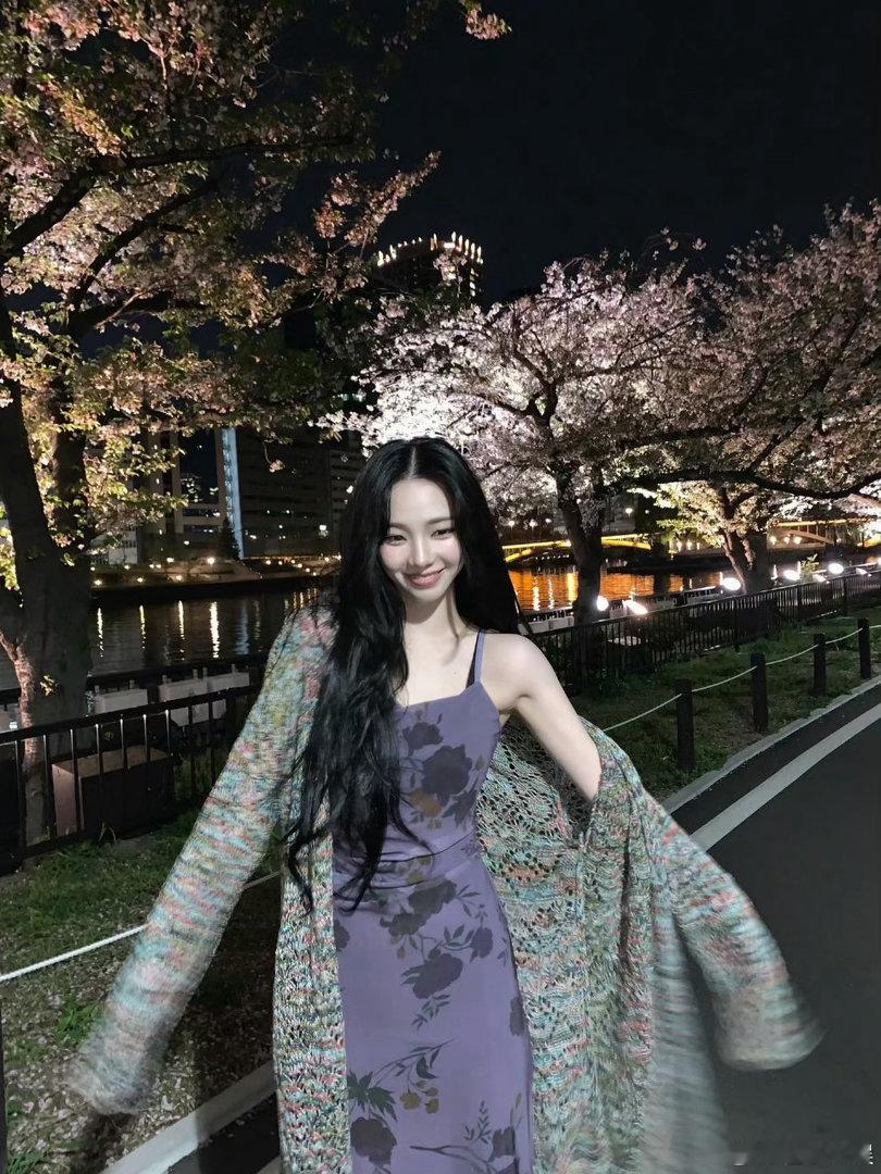 柳智敏穿的长裙只要92元我缺的是那92块吗我缺的是柳智敏的脸跟身材！ 