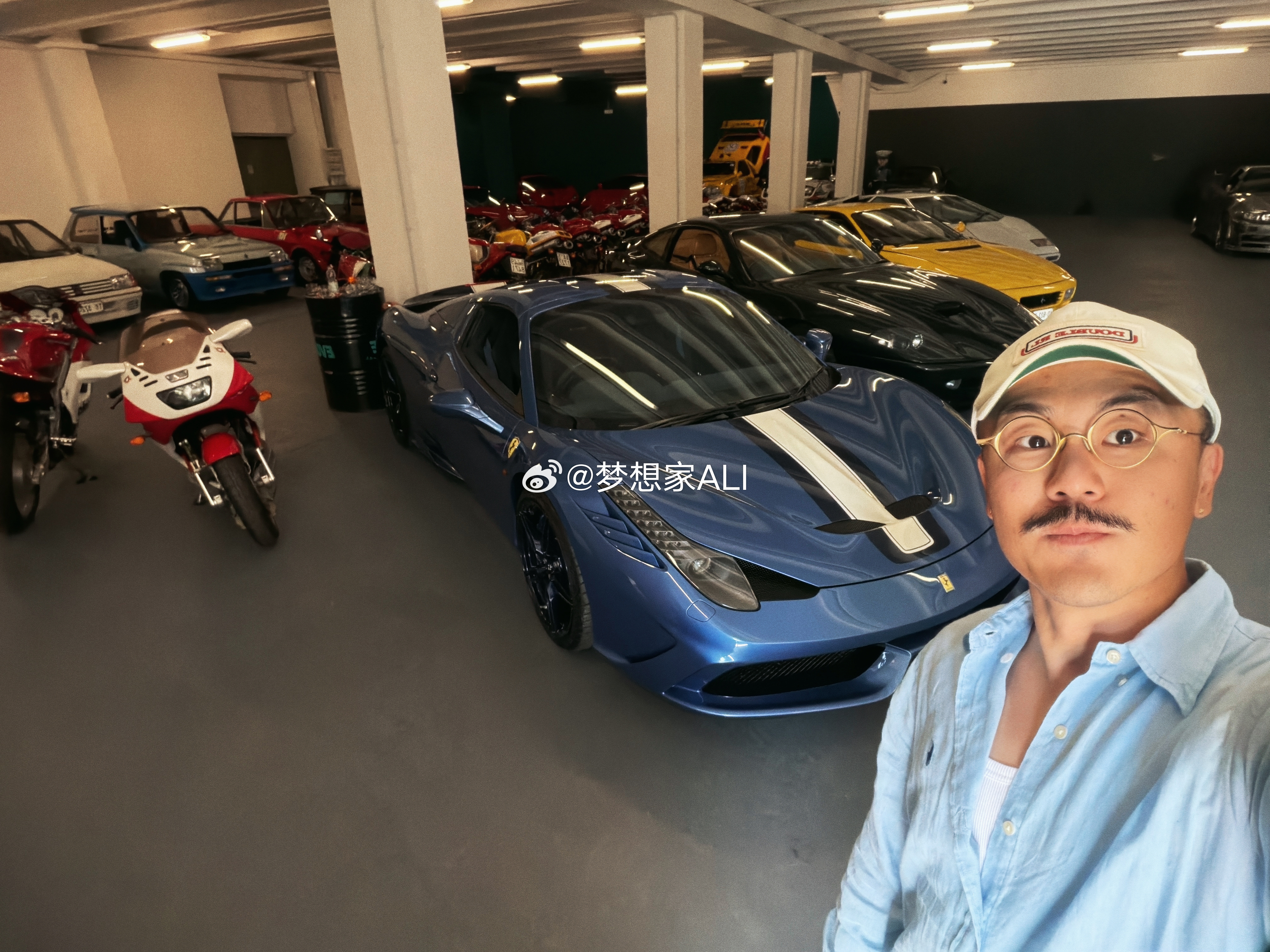 节目今晚更新，带大家看看意大利的神秘车库😁只是一角⬇️梦想家ALI