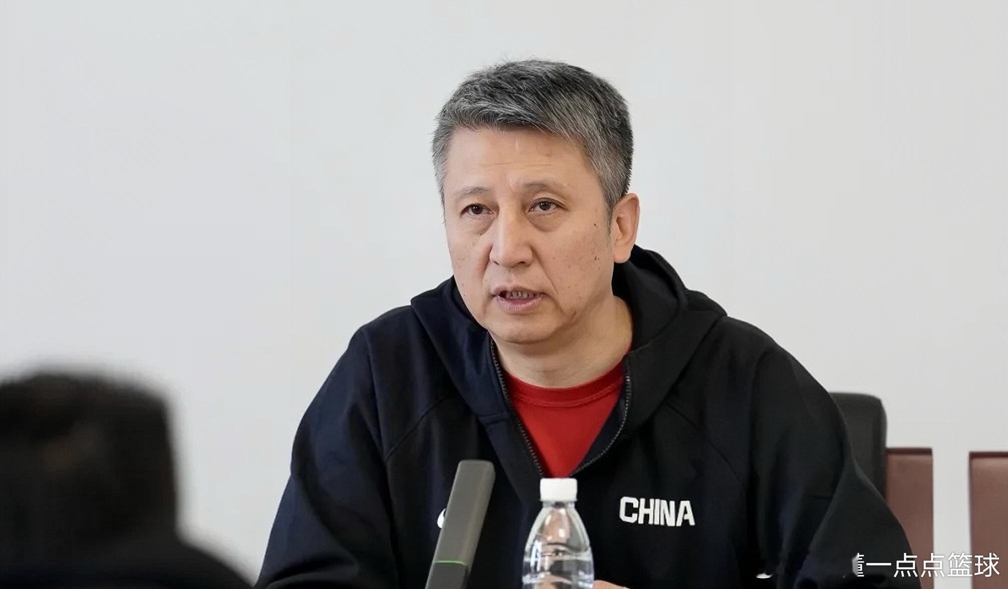 中国男篮今天开了集训入队会，刚看了一下内容，总结下来主要讲了以下三点：1. 中国