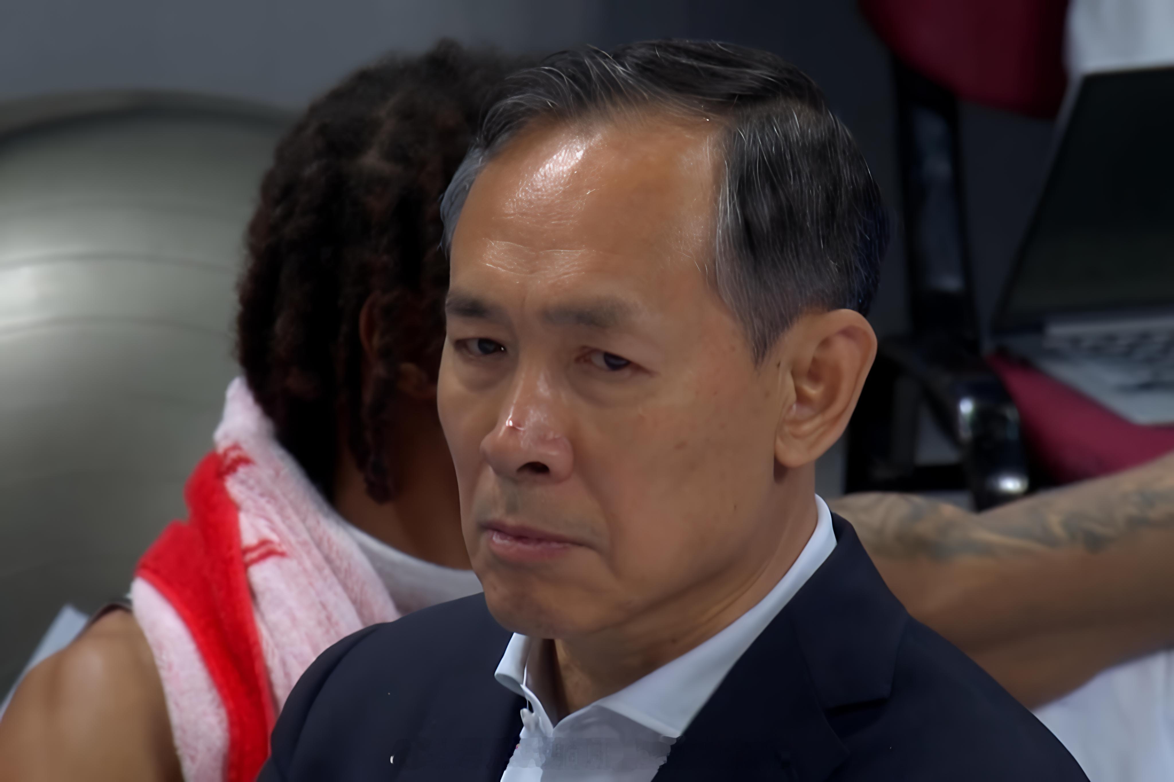 许指导：下半场我的鼻子上突然有了脓包，到底是你们谁？ cba