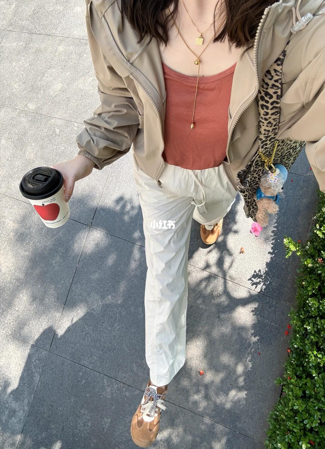 防晒衣也漂亮！周末就要去户外光合作用吖🧡～