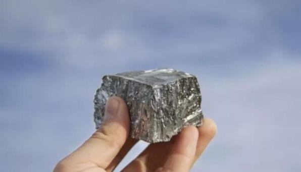万万没想到！中国不起眼的小县城工厂停工一个月，竟能让西方国家苦不堪言，那么，这个