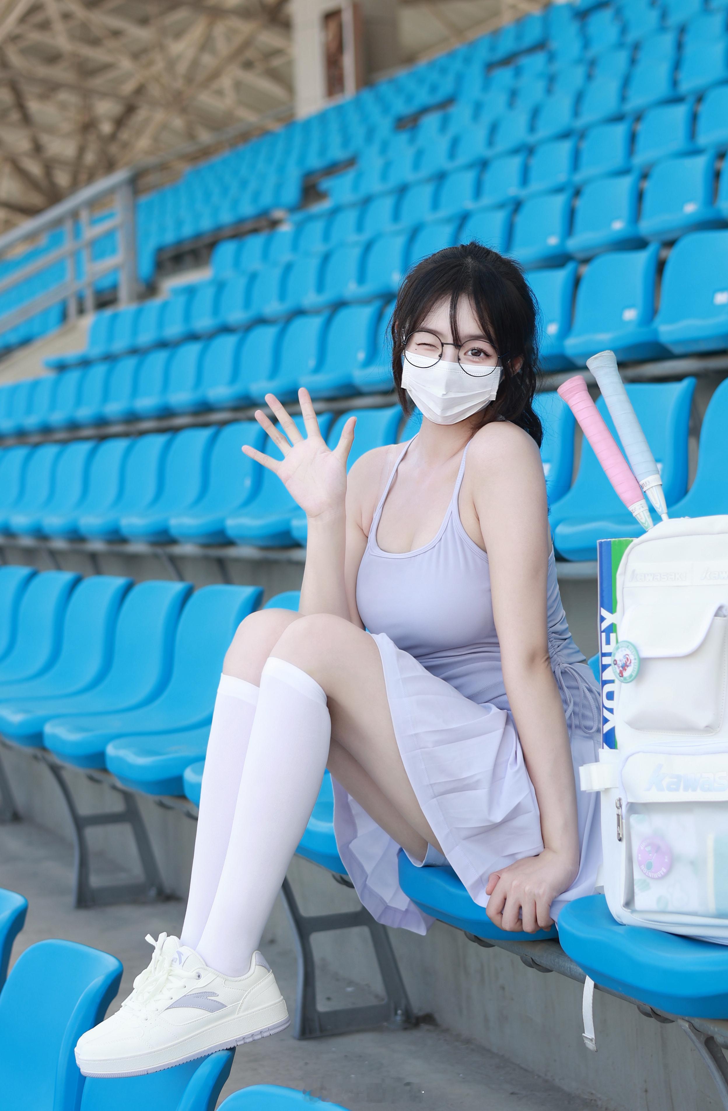 🏸羽毛球的最高配置 不是球也不是球拍 而是随叫随到的球搭子 ​​​
