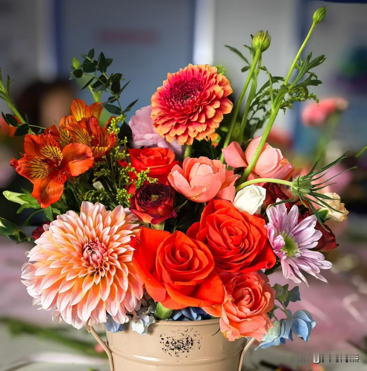 二婚的友友们你们后悔过吗?

我一个朋友离婚三年，二婚一年半，她后悔了，而且非常