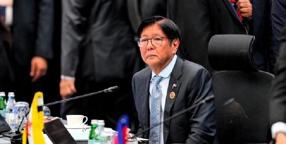 快讯！快讯！。
菲律宾总统小马科斯突然宣布了。
他周六提到，明年的预算案要干净、