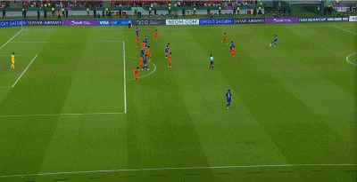 第11分钟，国足还是丢球了，本届赛事的零封总时间定格在了492分钟。时间还早！小