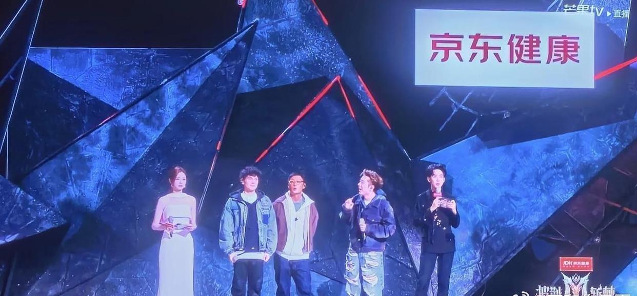 开播一周播放破6亿！本来以为小沈阳队的《爱的主打歌》已经够好了，够炸裂了，余文乐