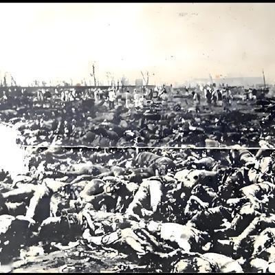 南京大屠杀期间，南京回族民众自发组建掩埋队，顶着日军暴行，按回族习俗收埋四百余名