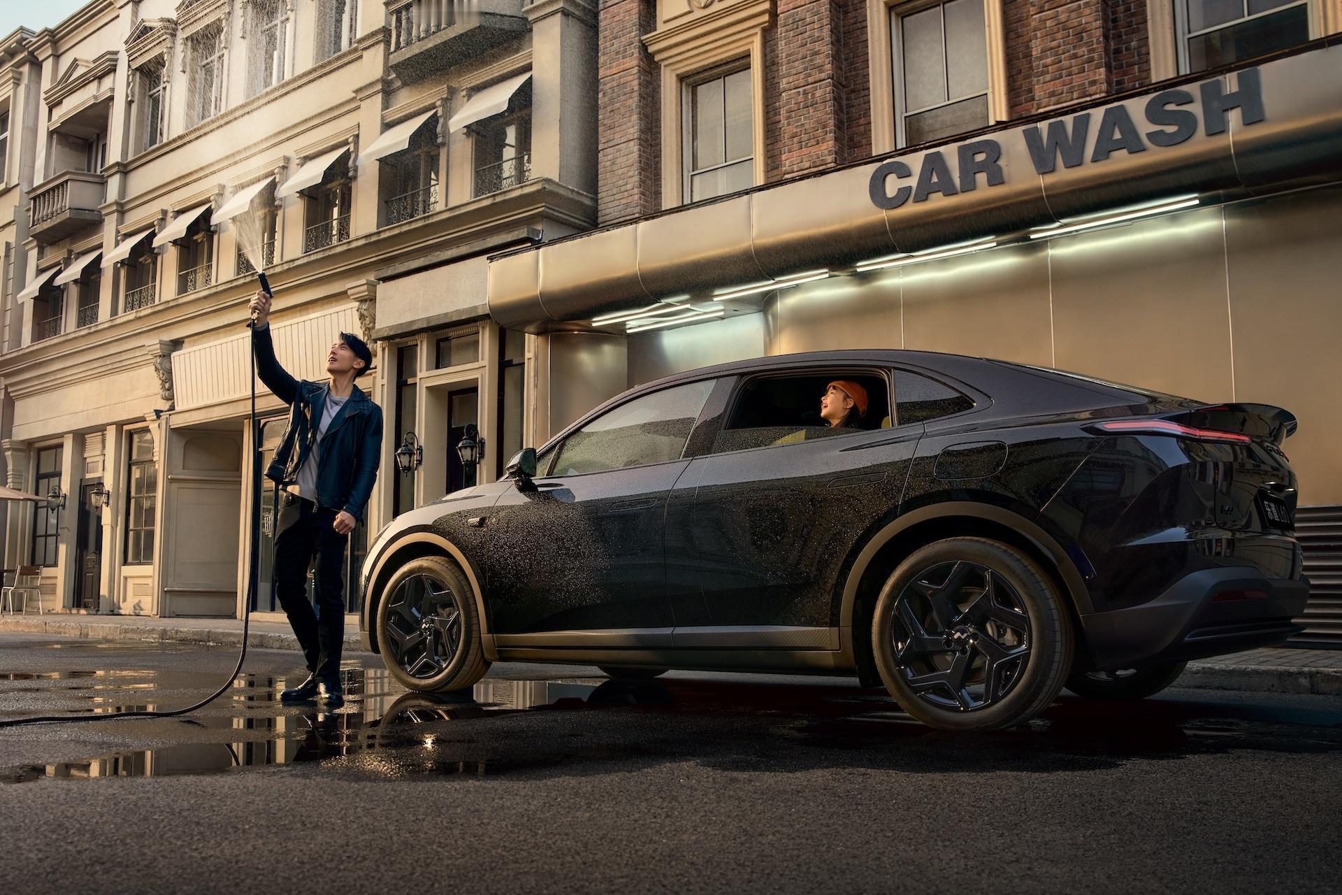 《史上最⾼颜值乐道L60特别版，你要的全都有》如果你最近正琢磨着换辆电车，那么乐