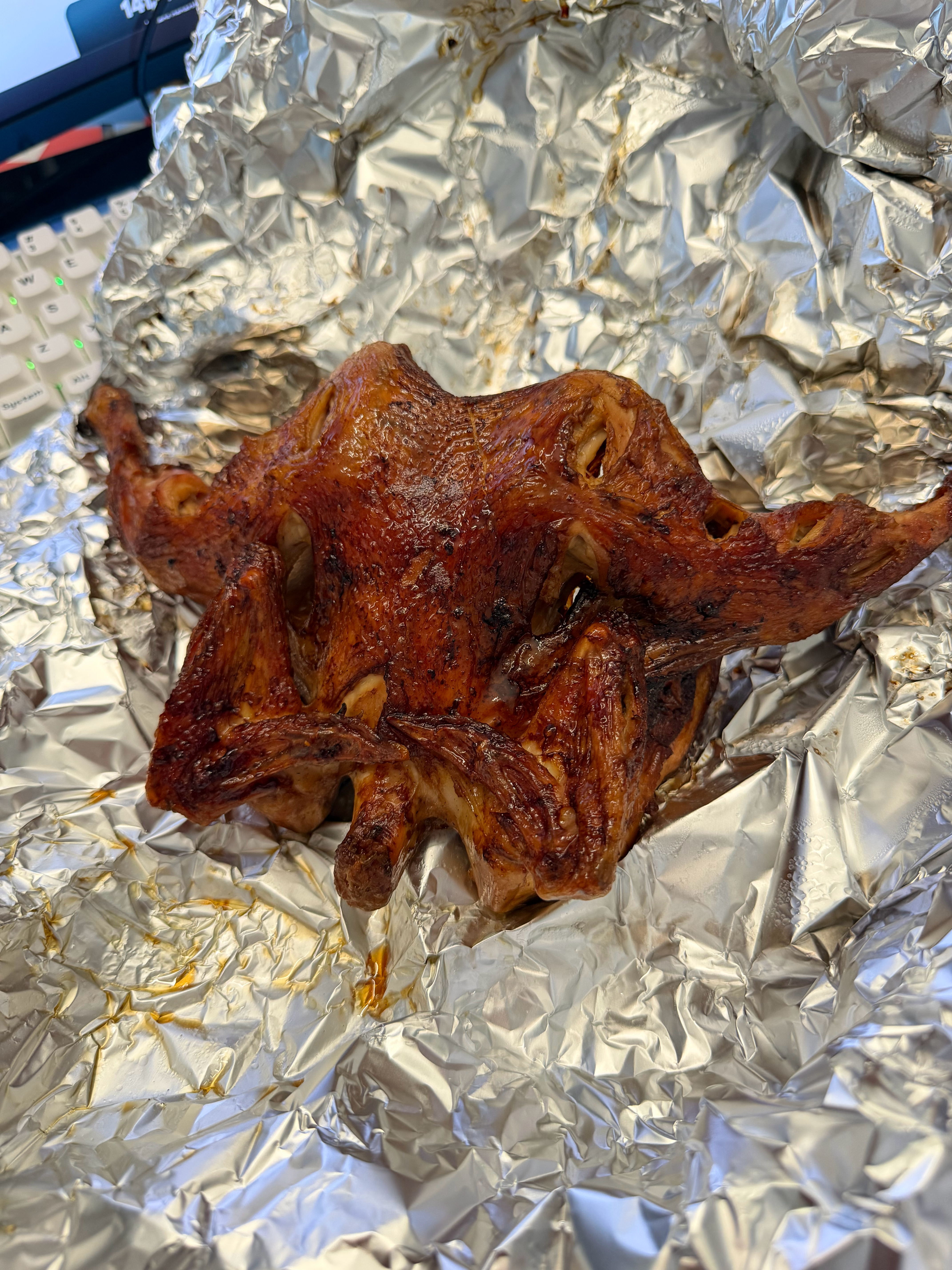 到货了，公司发的端午节礼品，吃大运烧鸡行大运！按照江湖规矩，第一口  粉丝先吃 