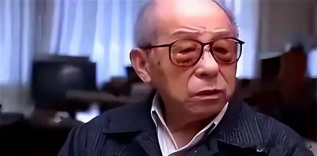 一年200万！蒋介石看到这张账单，当场气得摔桌子骂娘。

这钱在当时，足够养活国