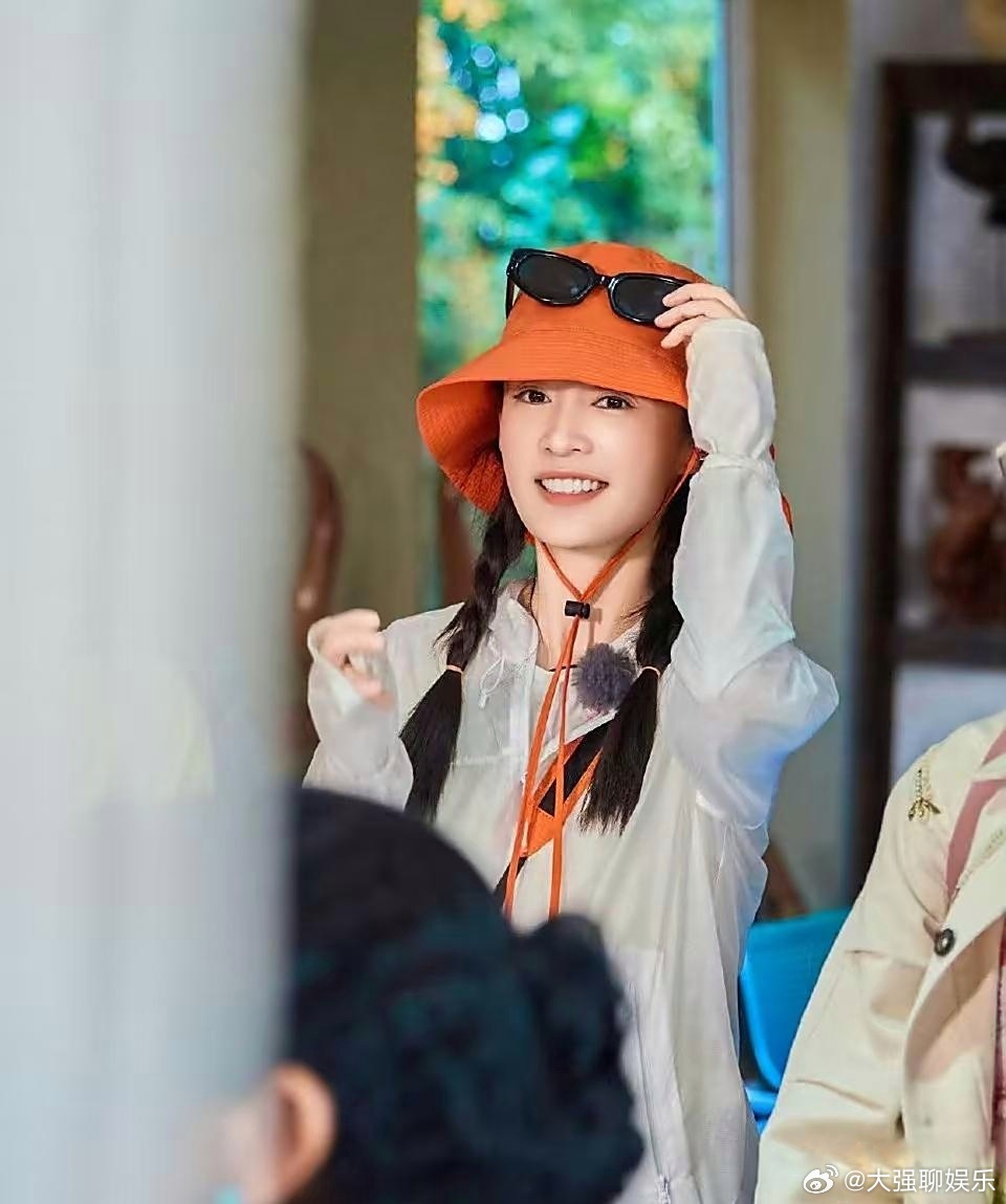 看了《花儿与少年·好友记》，真的很难不被李沁圈粉！以前觉得她高冷文艺，没想到根本