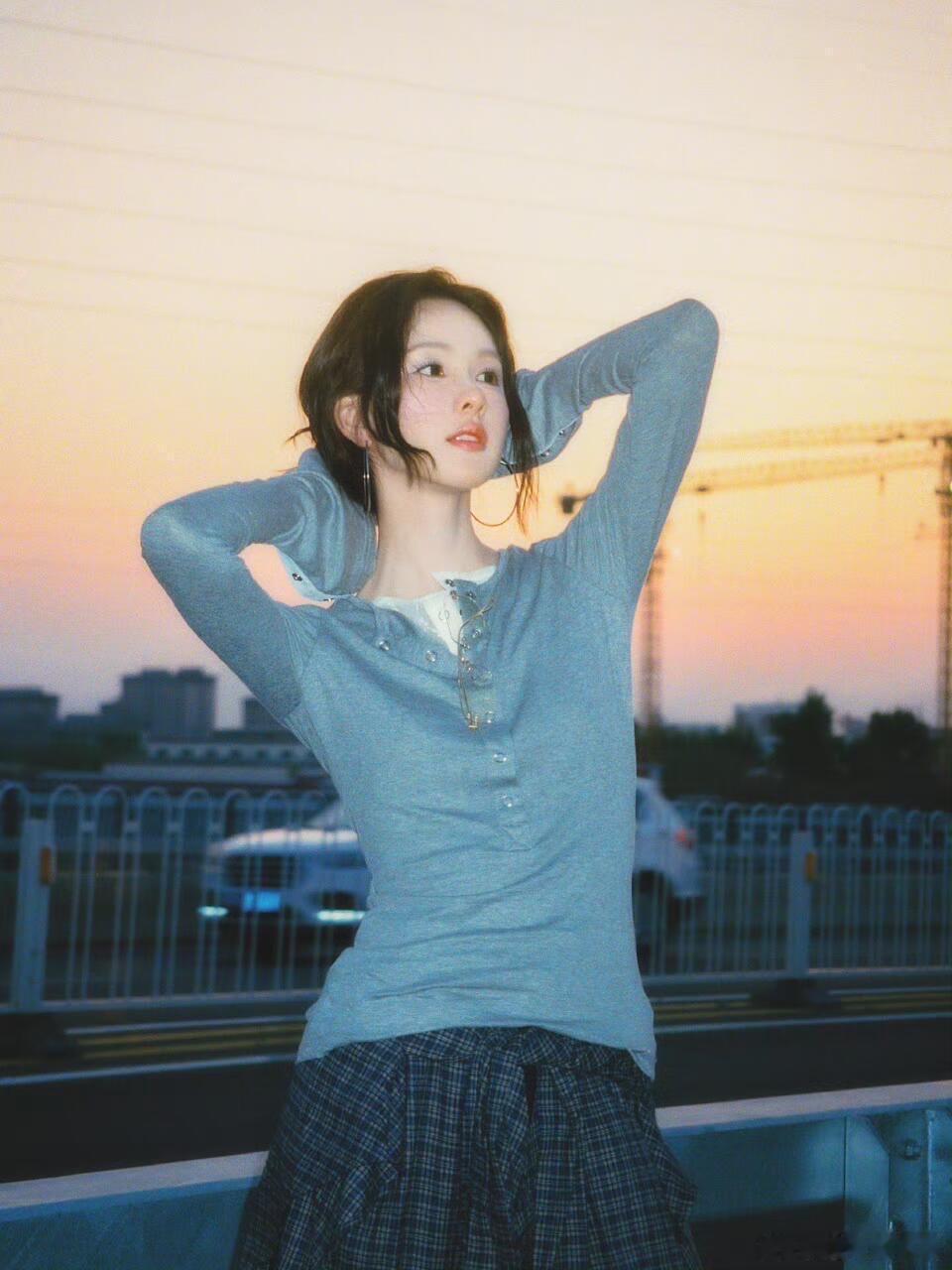 陈都灵蒋欣新剧演母女陈都灵这次的角色感觉挑战性很大啊！深陷无望的恋情，还要和强势