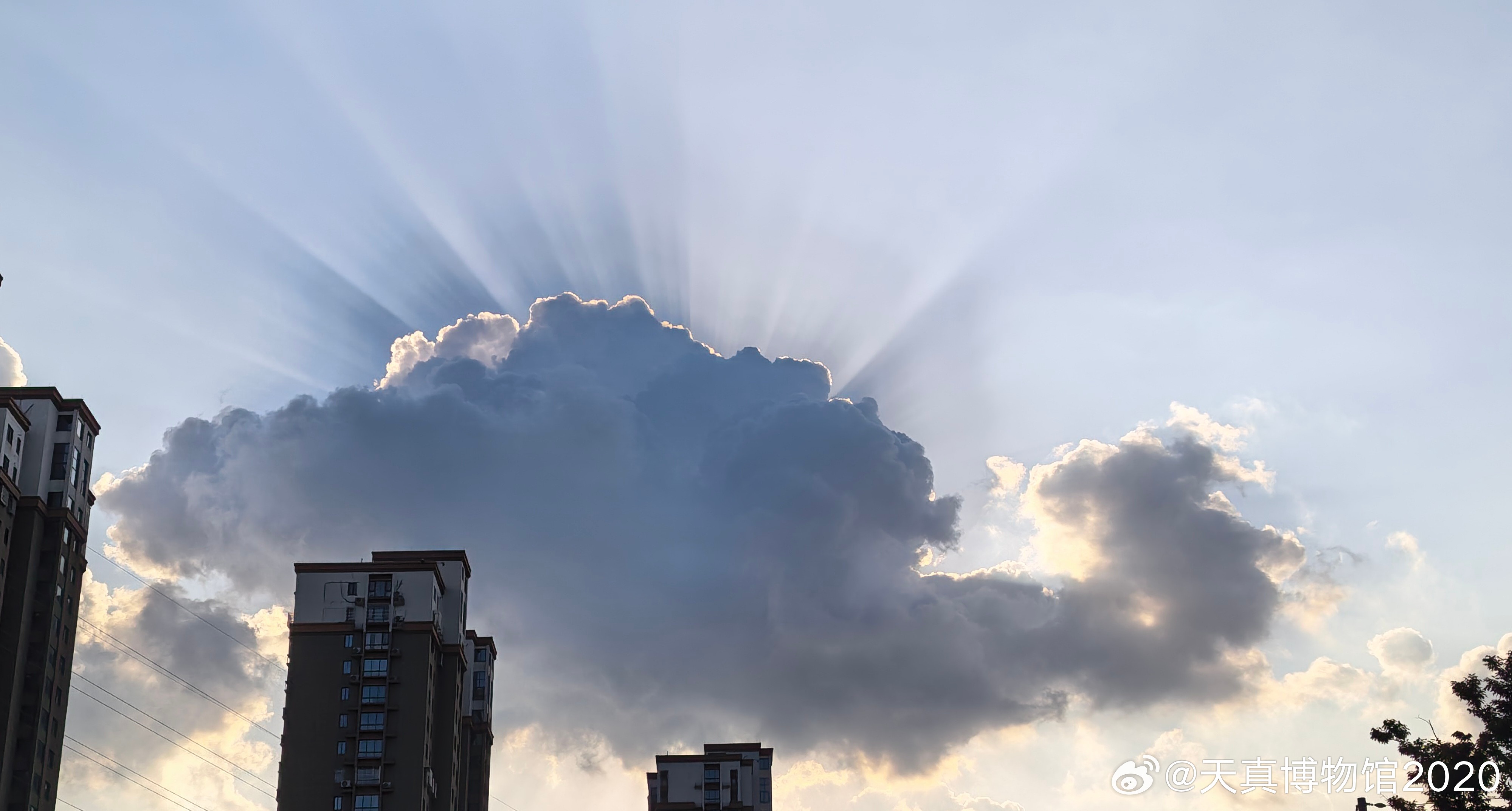 相较与扩股后市值动不动就大几十亿上百亿，投资人成本打四折的重整ST而言，那些市值