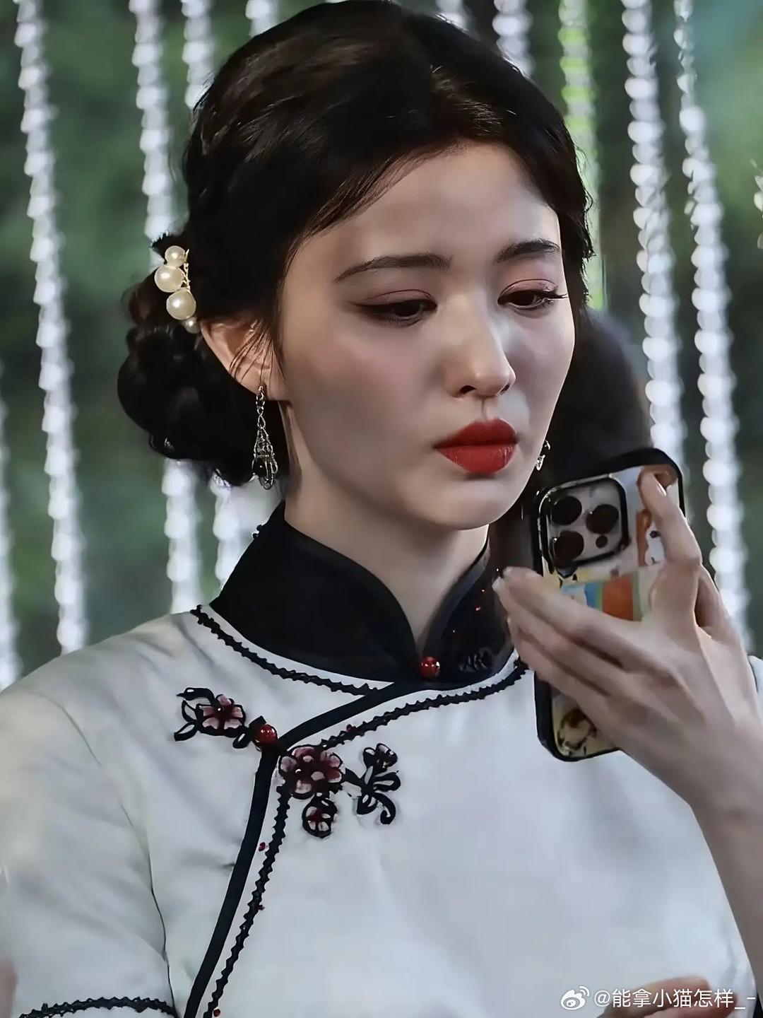 王楚然好奇怪，有时候出来能美人家一大跳，有时候又挺显老的 