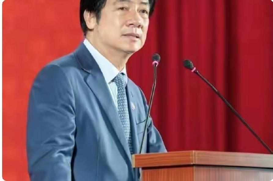 重庆警方日前宣布:“台独”顽固分子沈伯洋被立案侦查，依法追究其刑事责任。
   