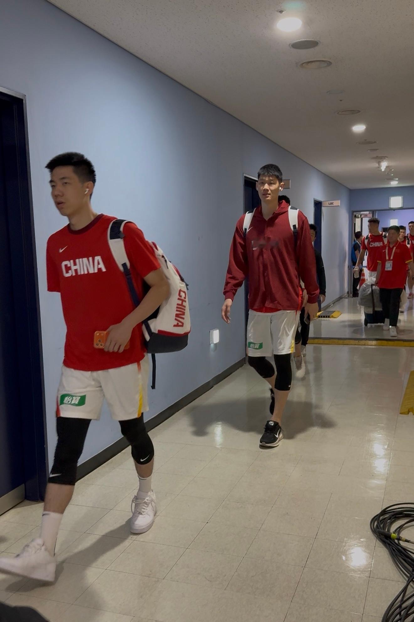 中国男篮抵达场馆中国男篮vs中国台北男篮 韩国·高阳体育园区