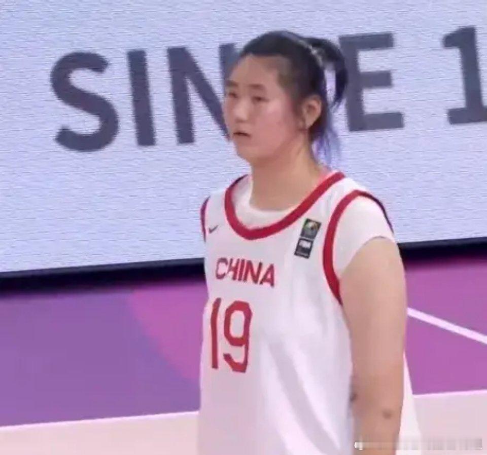 张子宇2米26的身高在篮球赛场有多大优势对手根本防不住2米26的张子宇身高是上帝
