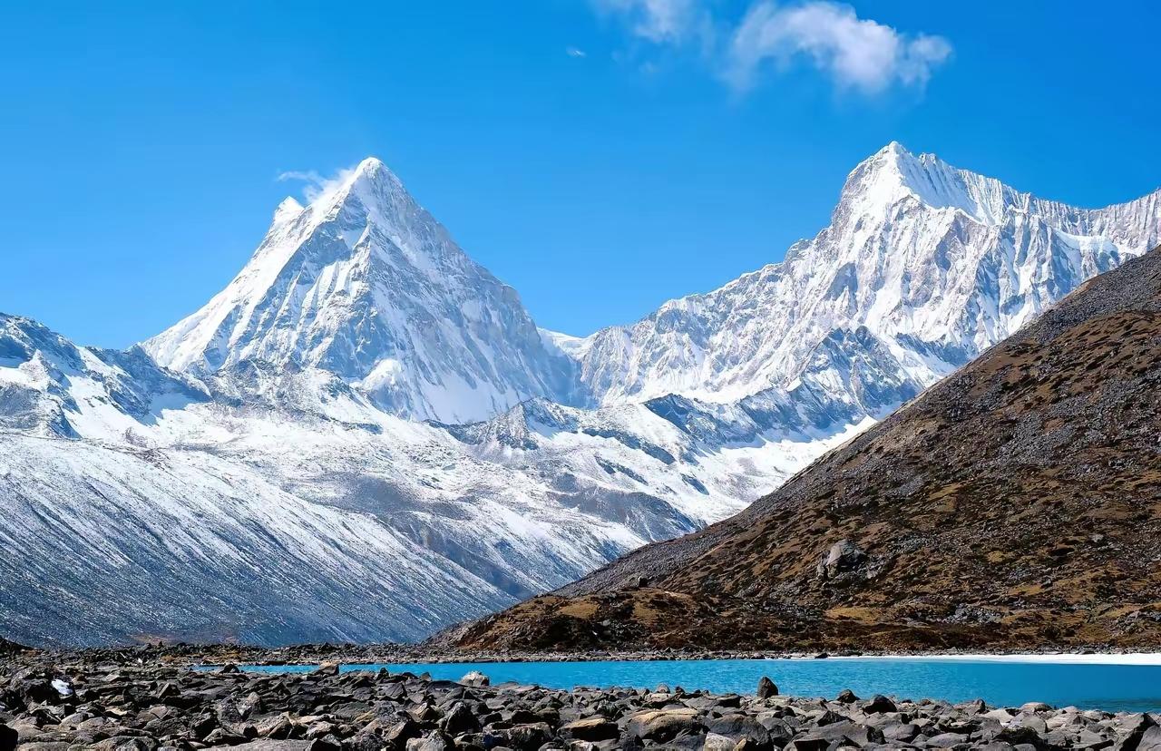 心的分别不是执著

       一般人认为，心的分别就是执著，没有分别就没有执