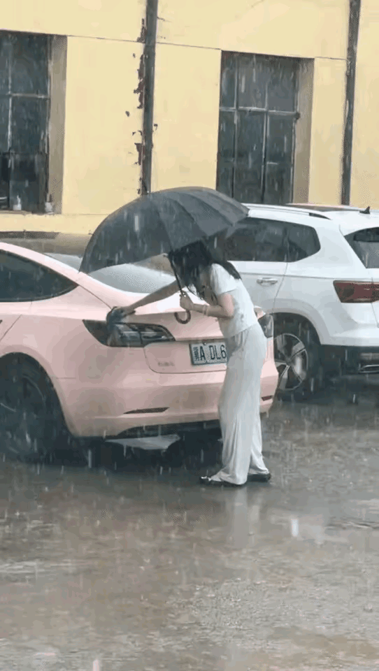 一场大雨，洗车钱都省了