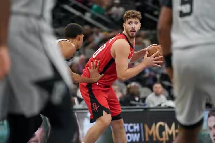 火力全开，火箭轻取开拓者，无解!
火箭，进攻无解，九人主战，七人上双，高人一筹，