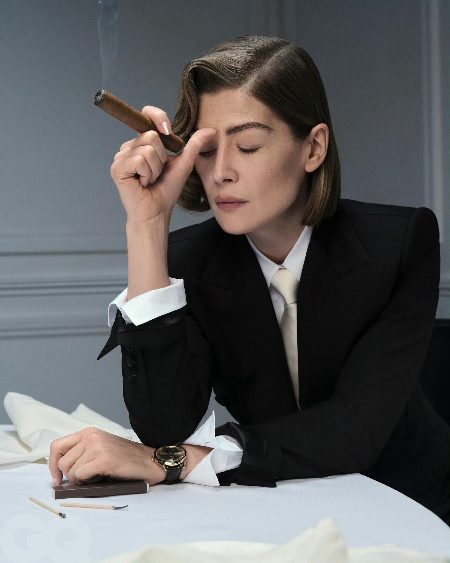 裴淳华 Rosamund Pike Tom Ford 英国版 GQ 本周线上专题