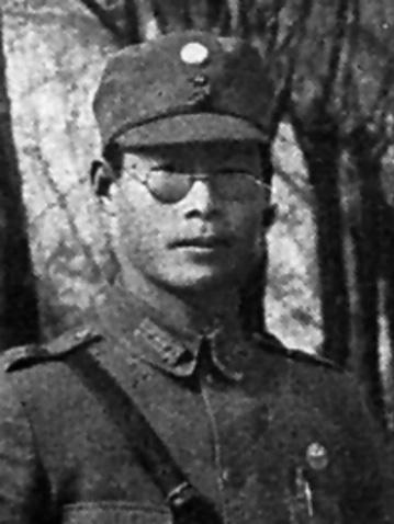 1934年，李延年抓了五百名红军俘虏，下令全杀掉，蒋介石闻讯抚掌大笑。1934年