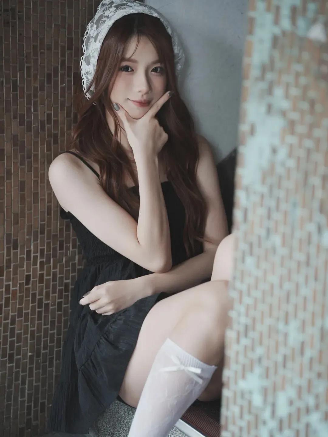 定格画面的美好美女的美丽体现在何处呢？
