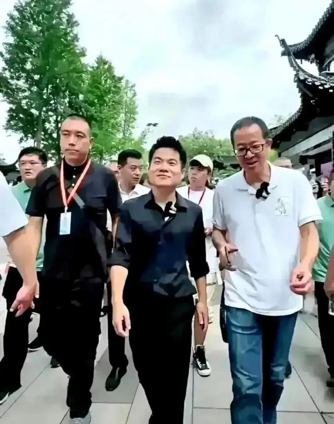 到底谁是老板[what][what]