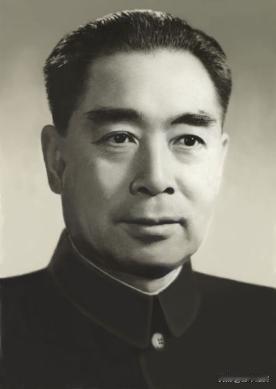 [微风]1949年，周总理路过花园时和一个花匠对视了一眼，回到住所，立马致电公安