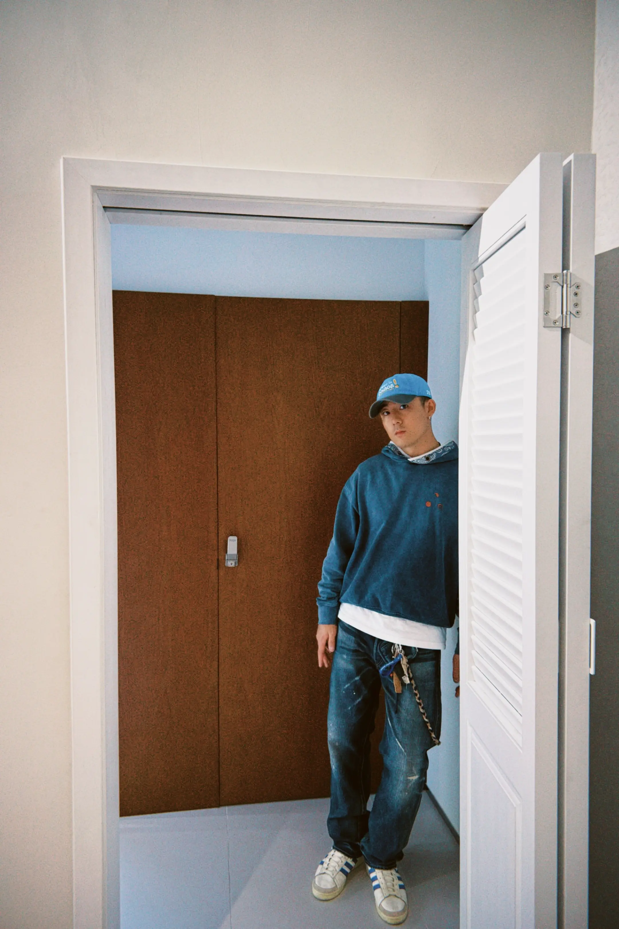 秋冬和蓝色更配～👖。